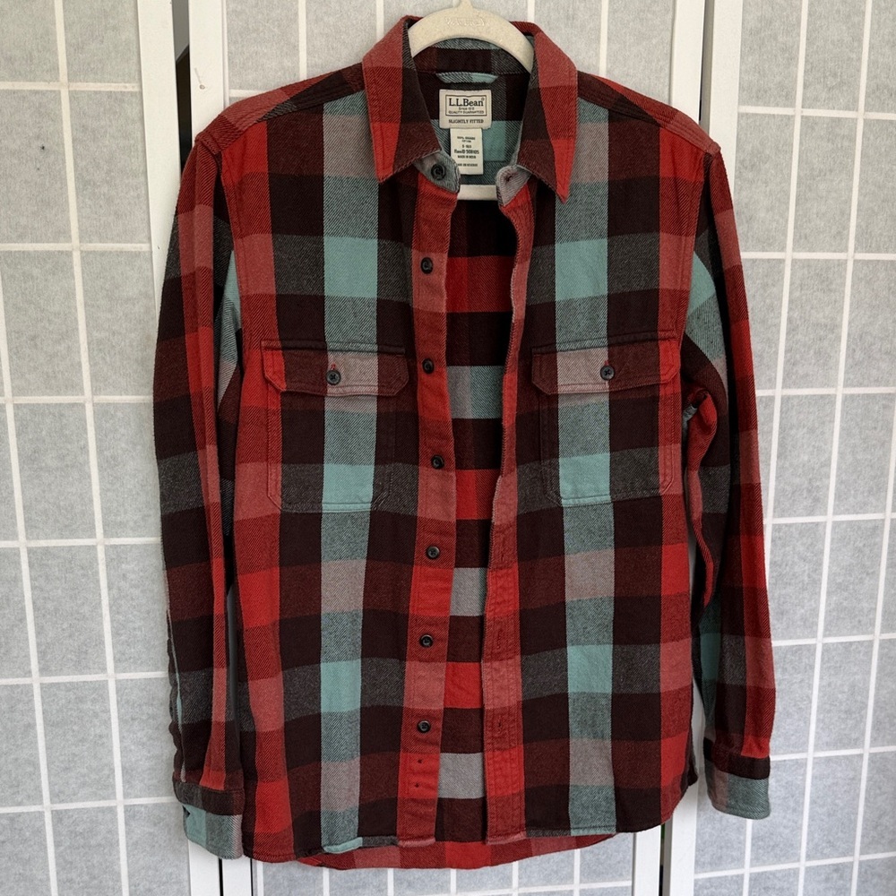 L.L. Bean Red Blue Brown Checkered Flannel Shirt Size Small